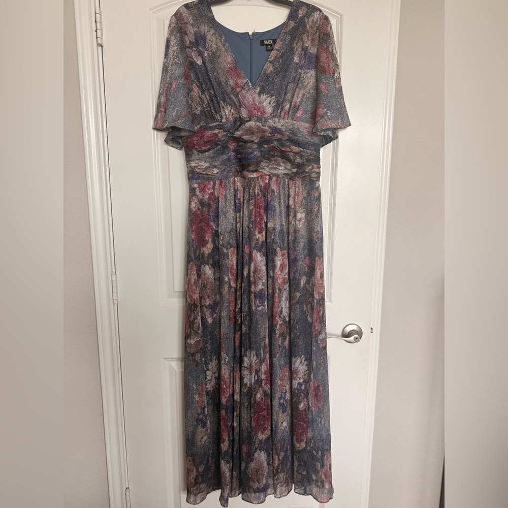SLNY Floral Maxi Dress in Gray and Dusty Rose
